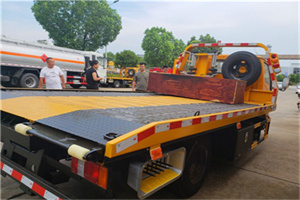 浮山附近拖车电话号码服务